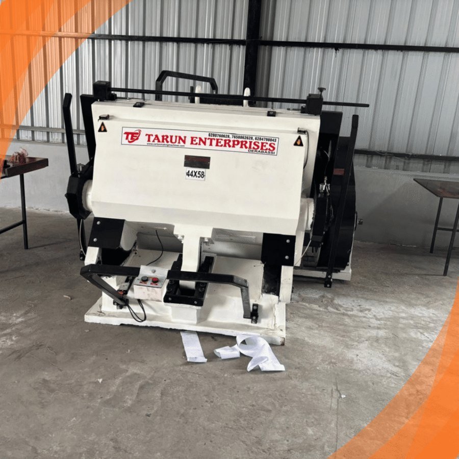 Fully automatic die cutting machine